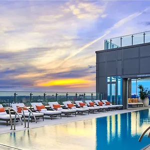 https://hotel-x-toronto-by-library-hot.niagara-fallshotels.com