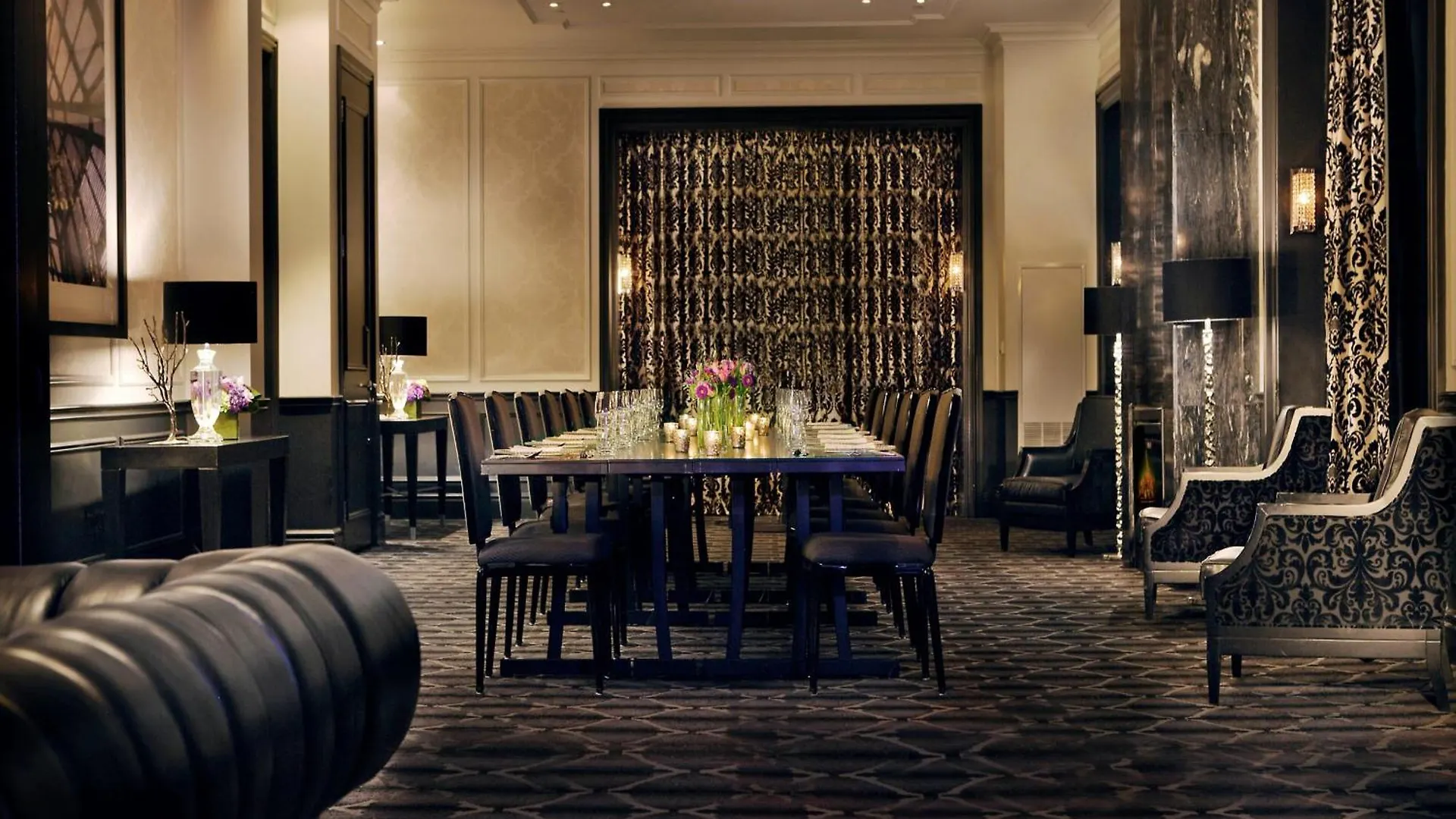 Hotel The St. Regis Toronto