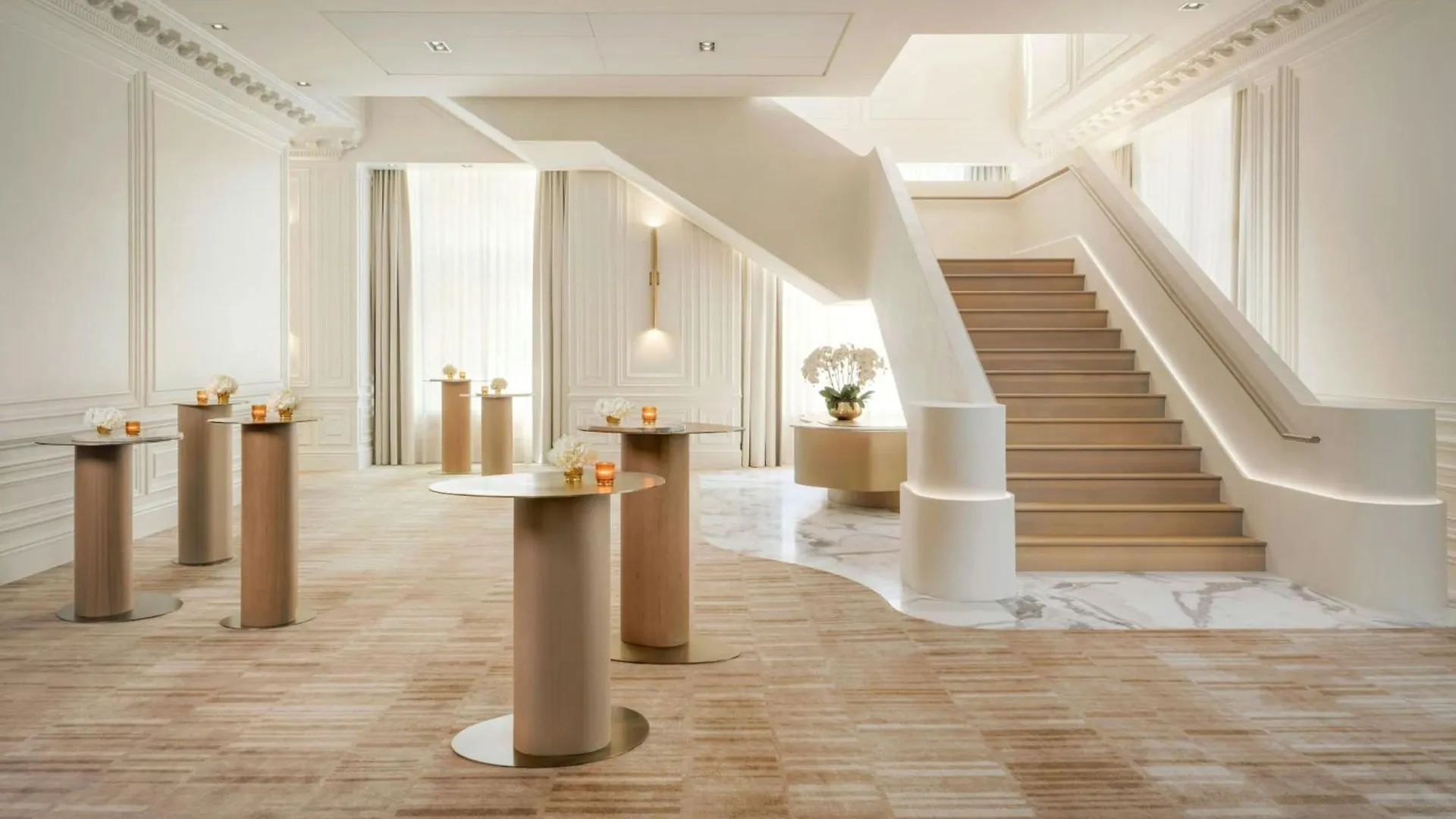 Hotel The St. Regis Toronto 5*,  Kanada